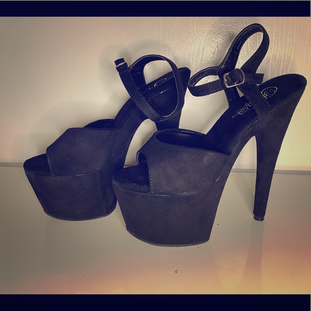 Pleaser heels